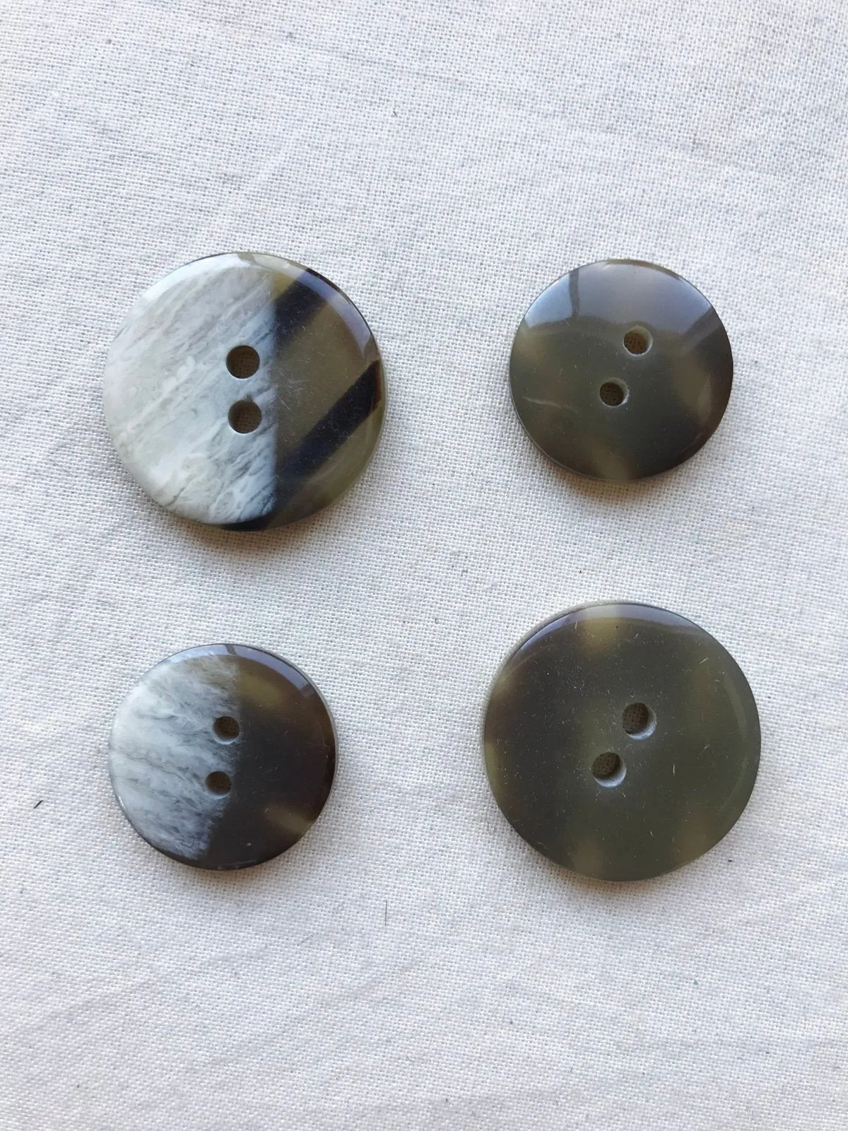 Avant Taupe Striped Brushstroke Buttons Per Doz