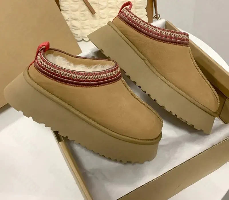 Chelsea Ankle Snow Boots