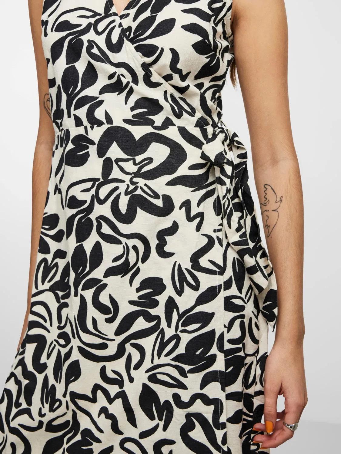 CLARISA WRAP LINEN DRESS (BLACK/CREAM FLOWER)