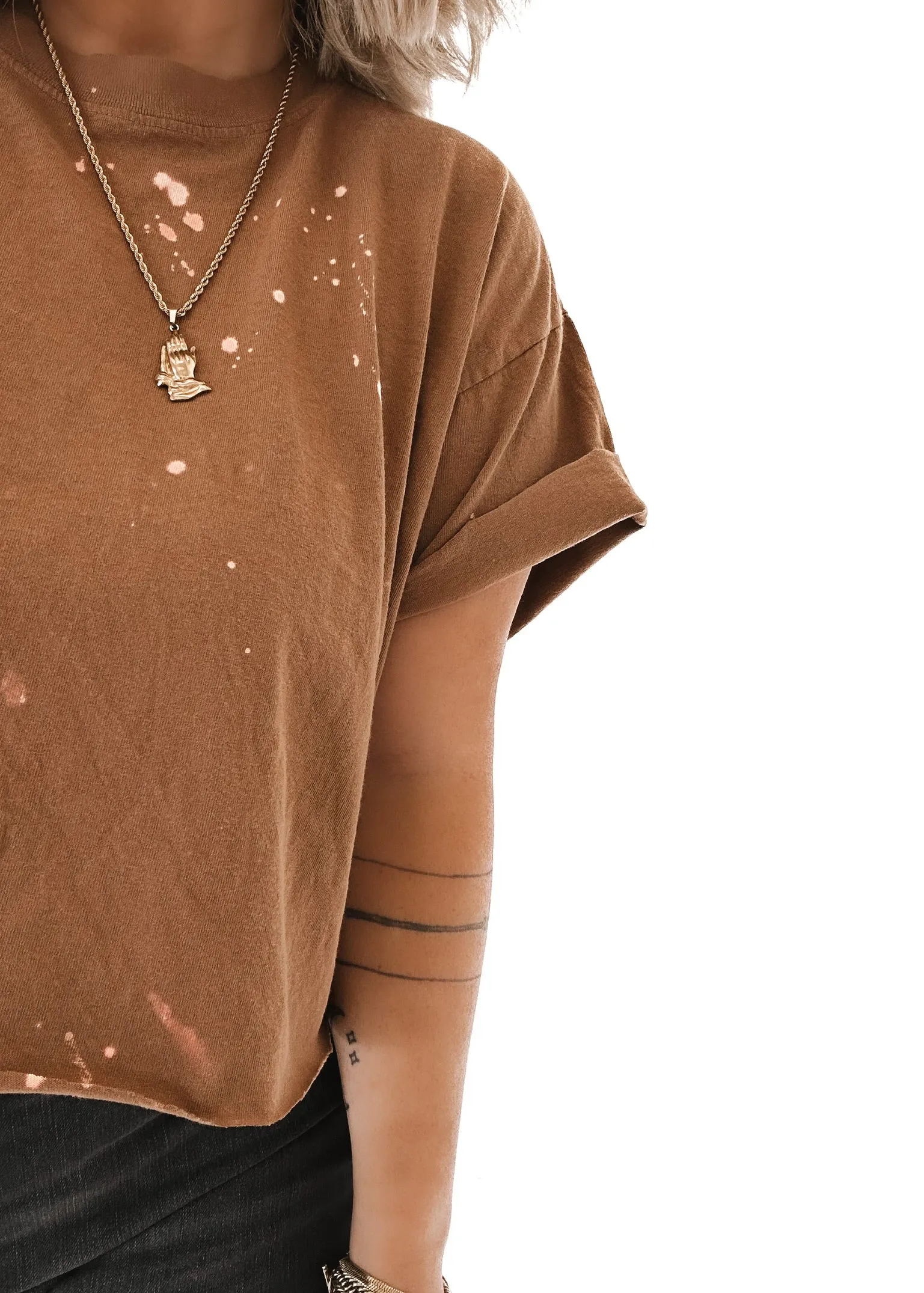 FINAL SALE: CROPPED PEBBY BASICS BLEACHED OUT BOURBON TEE