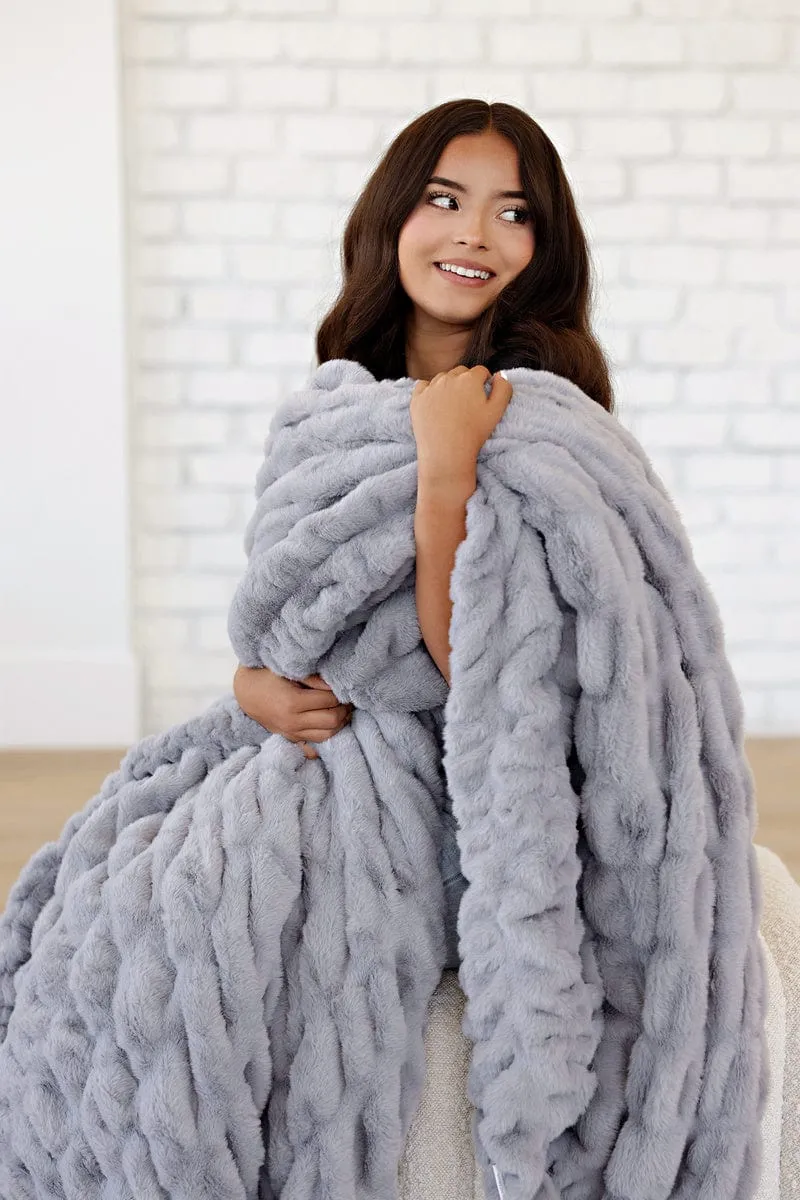 Cozy and Soft Gray Dawn Blanket for Ultimate Comfort