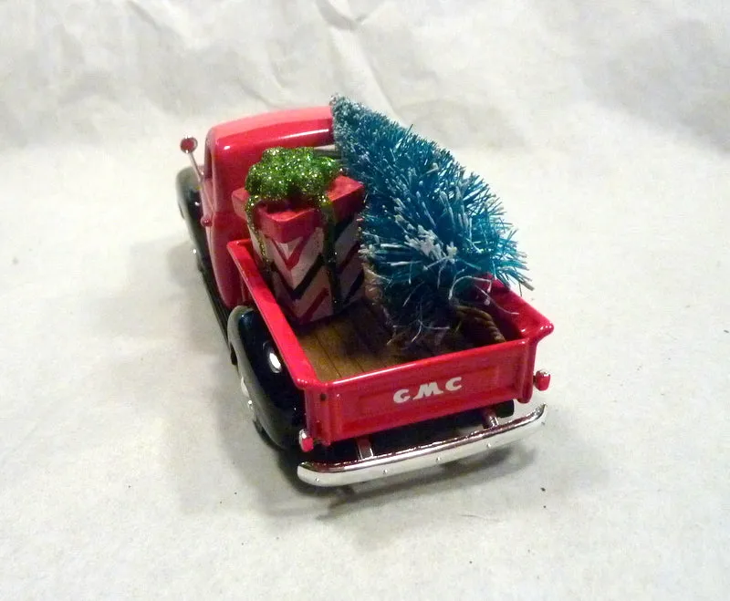 Red metal Truck decorations, Christmas Truck decorations, Farmhouse truck decor