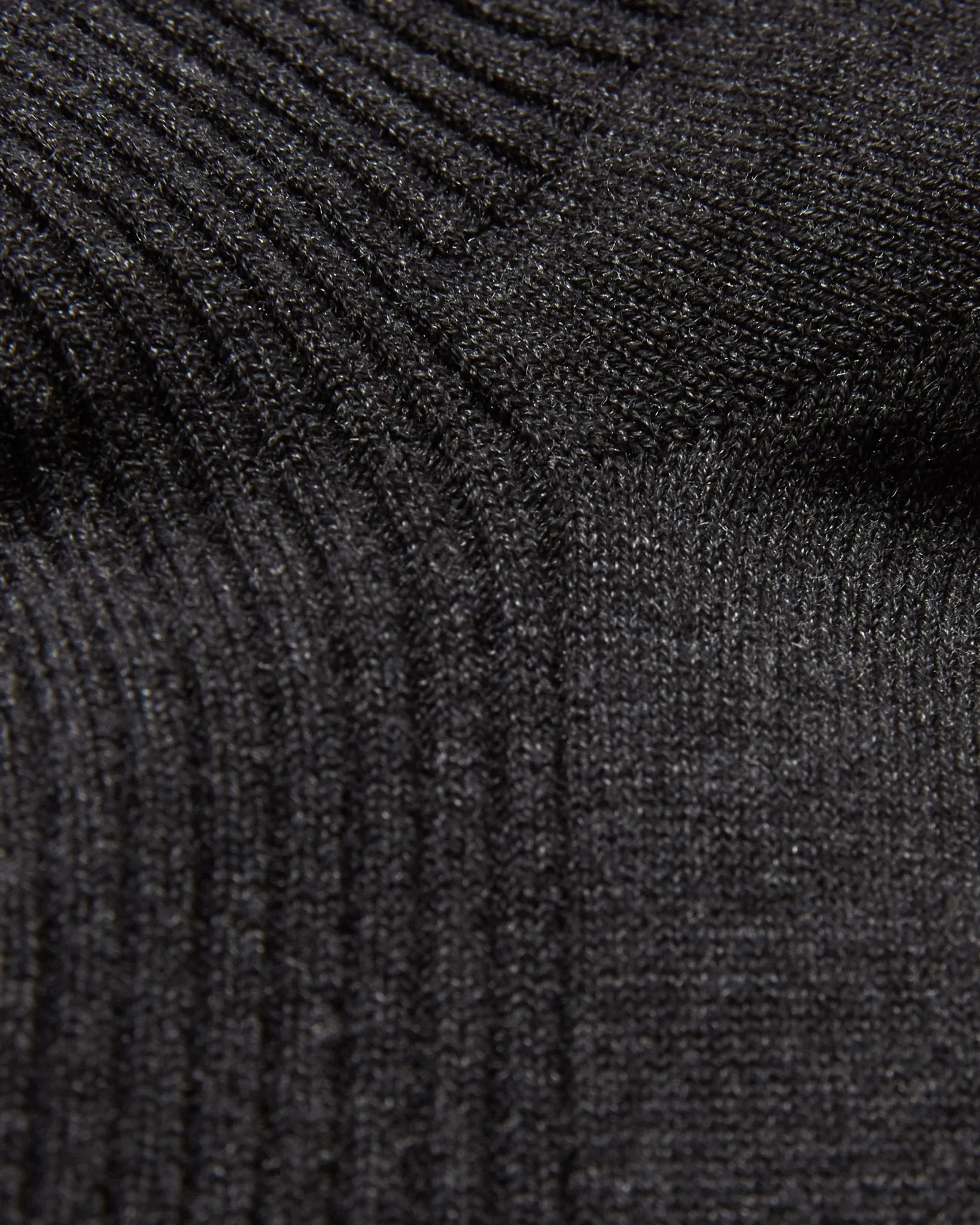 Tabio Power Fit Crew Socks: Heather Charcoal